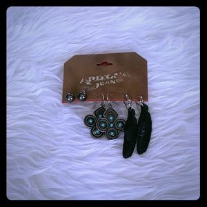 Arizona  brand earrings